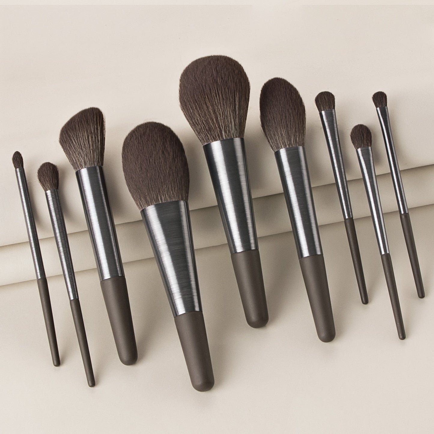 Long Brushed Aluminum Tube 9pcs Makeup Brushes Set Professional Cosmetic Eyeshadow Loose Powder Blush Smudge