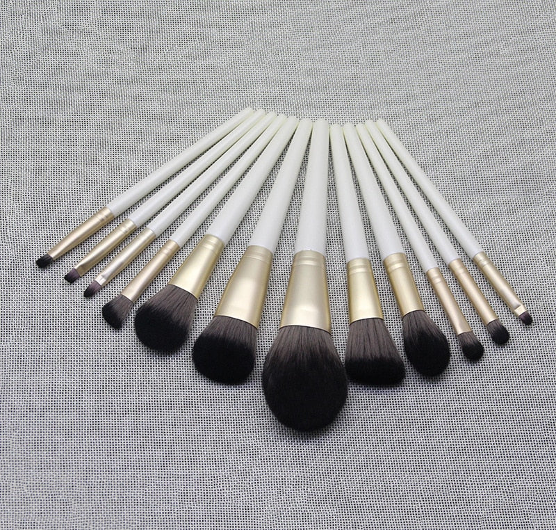 12pcs Poppies Makeup Brushes Set Beginner Foundation Eye Shadow Loose Powder Blush Highlight Brush
