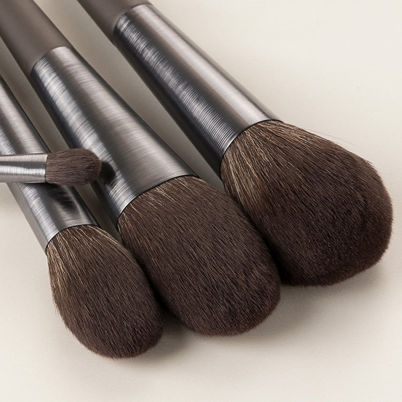 Long Brushed Aluminum Tube 9pcs Makeup Brushes Set Professional Cosmetic Eyeshadow Loose Powder Blush Smudge