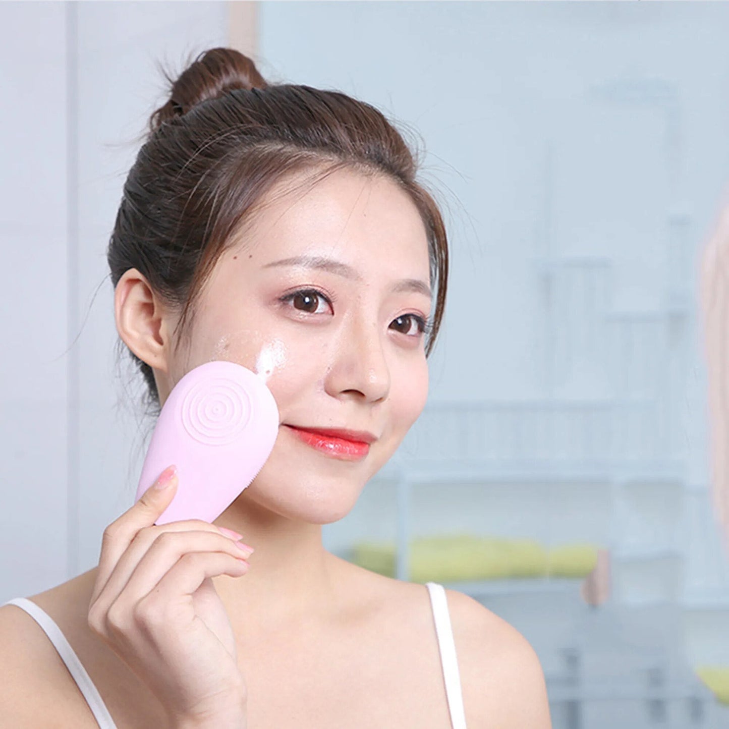 Facial Cleansing Brush Rechargeable Face Cleansing Brush Food Grade Silicond Facial Brush Deep Removal Pore and Blackhead
