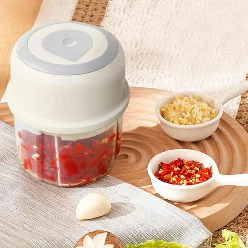 Mini Garlic Chopper Wireless Onion Food Prep Machine 250ml Rechargeable Mini Veggie Chopper Electric Vegetable Cutter For Garlic
